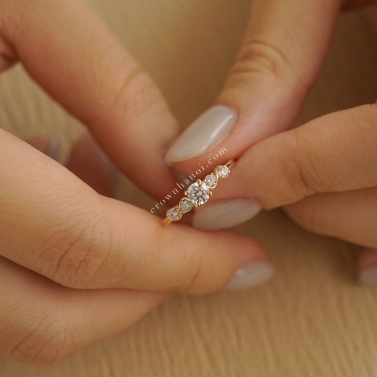 Alternative view of FLOW SOLITAIRE RING