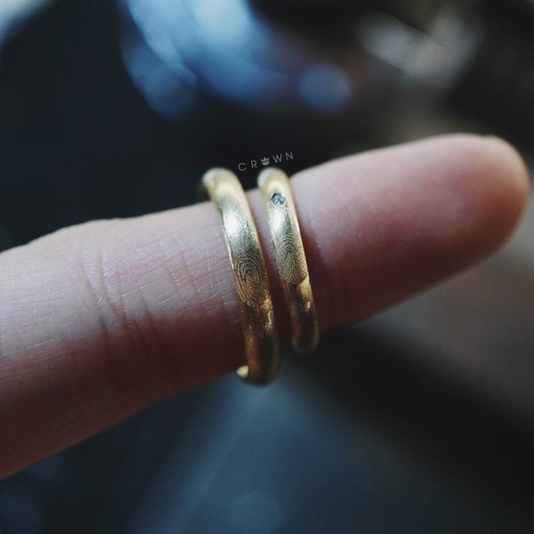 Alternative view of FINGER PRINT COUPLE RING
