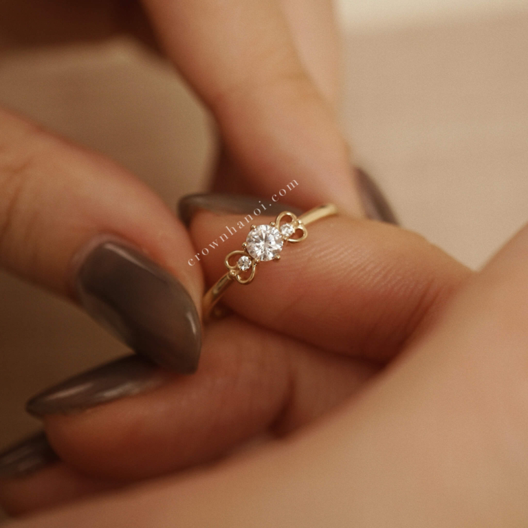MINNIE BOW RING