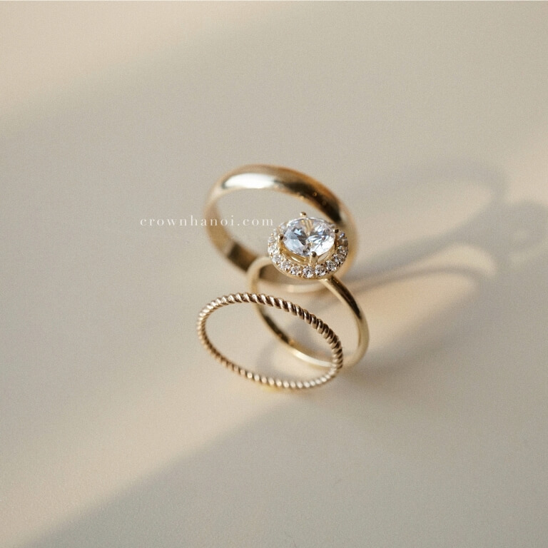 D-SHAPE BAND RING 4MM & HALO RING & SKINNY TWISTED RING