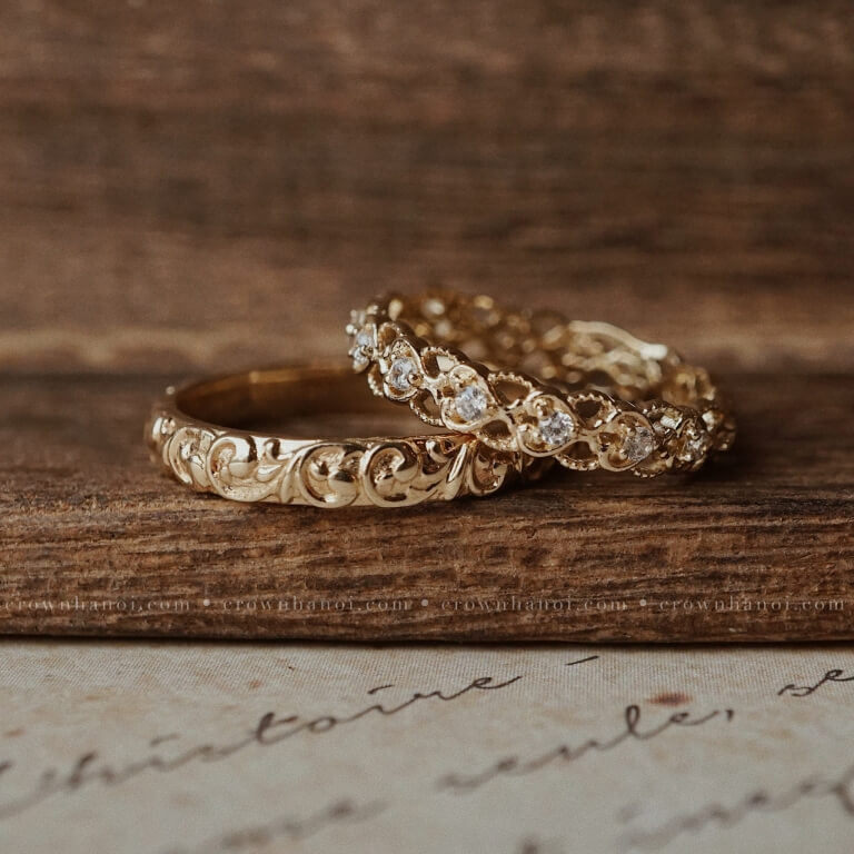 BOTANICAL BAND RING & VINTAGE HEART ETERNITY RING