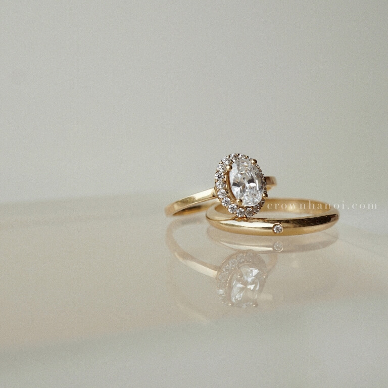 UNO RING & OVAL HALO RING