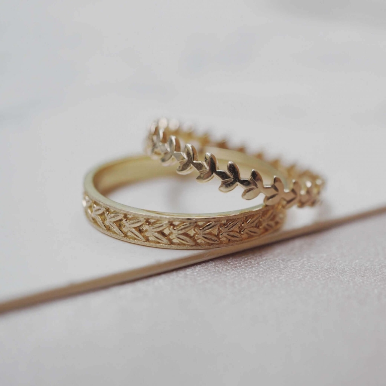 OLIVE LEAF BAND COUPLE RING