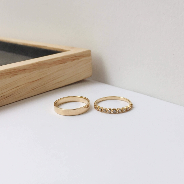 BAND RING & HEXAGON ETERNITY RING