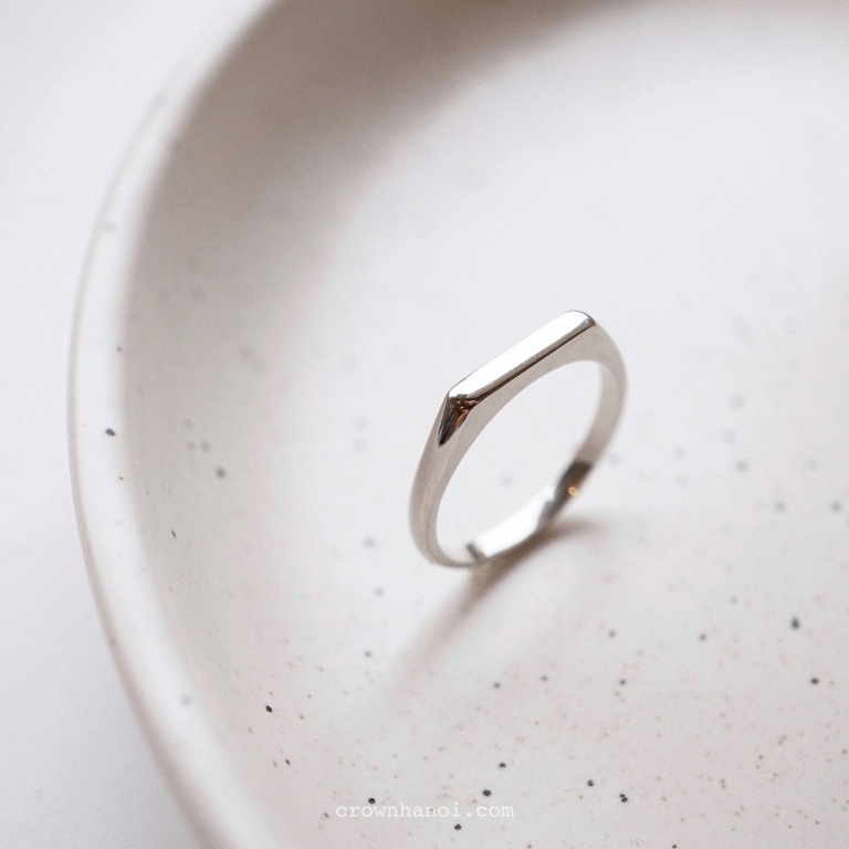 LINE SIGNET RING 2.5MM – WOMAN
