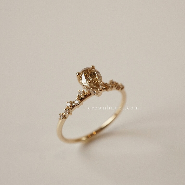 AURA PEAR CUT RING