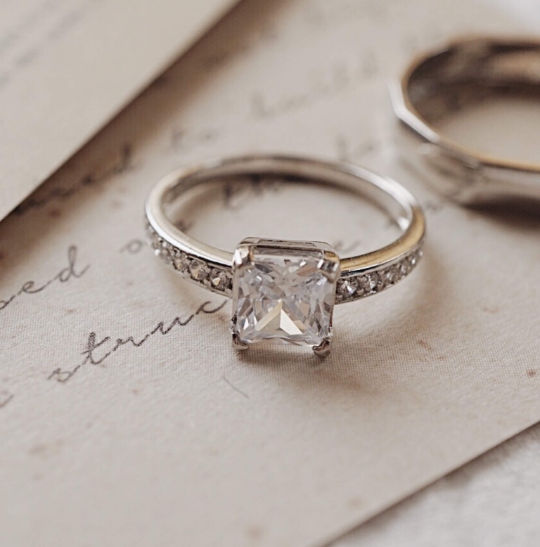 SOLITAIRE RING - PRINCESS ETERNITY