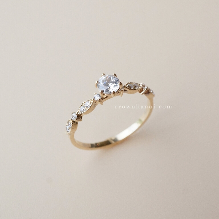 6 PRONG SOLITAIRE LEAFY PAVE RING