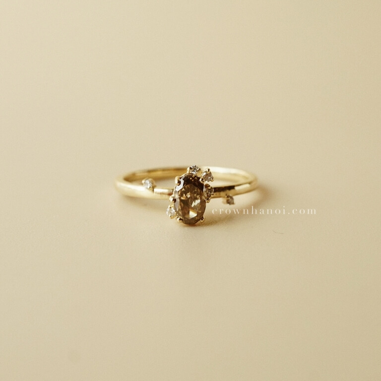 OVAL CHAMPAGNE DIAMOND CLUSTER RING