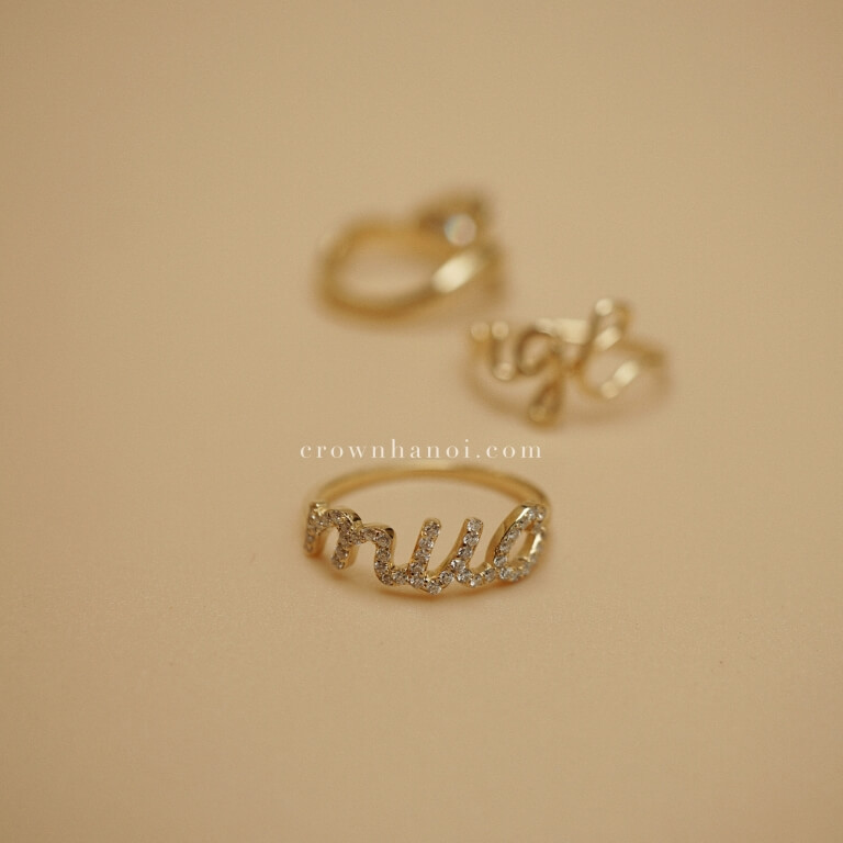 PAVE NAME RING