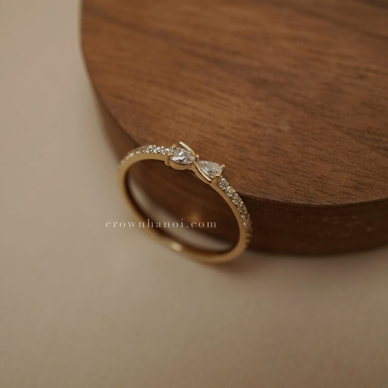 BOW TULIP PAVE RING
