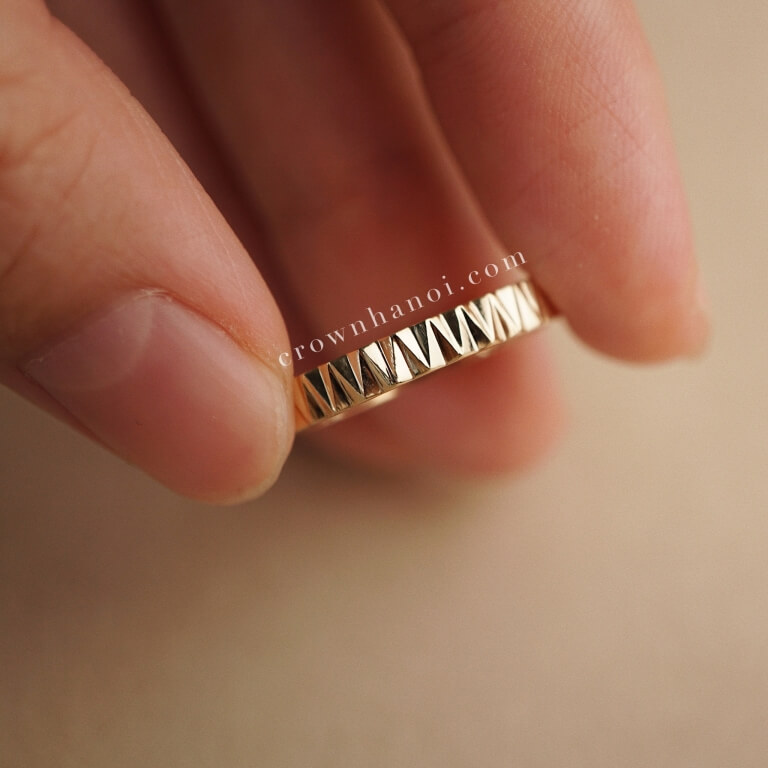 NOTCHED BAND RING - MAN