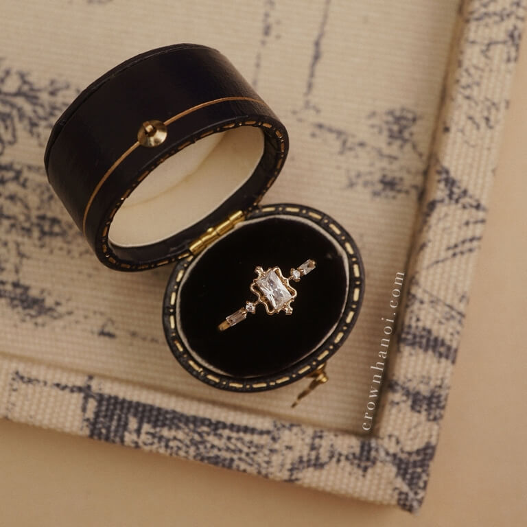 TREASURE RING